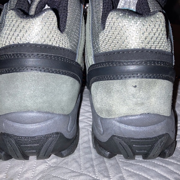 Mens Bearpaw hiking boots, New 8.5 - Picture 5 of 5